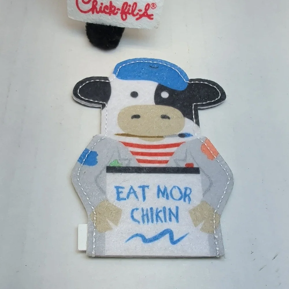 Chick-fil-A Eat Mor Chikin Cow Plush and Finger Puppet Advertising Set 2009